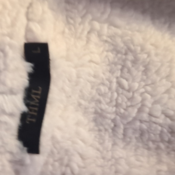 Vest - Picture 3 of 5